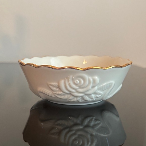 Lenox Cream Bowl with Gold Accent - Picture 1 of 5